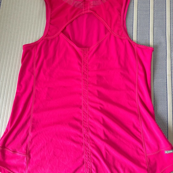 Danskin tank - Picture 4 of 4